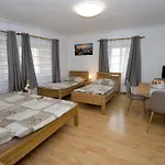Rosa 3*